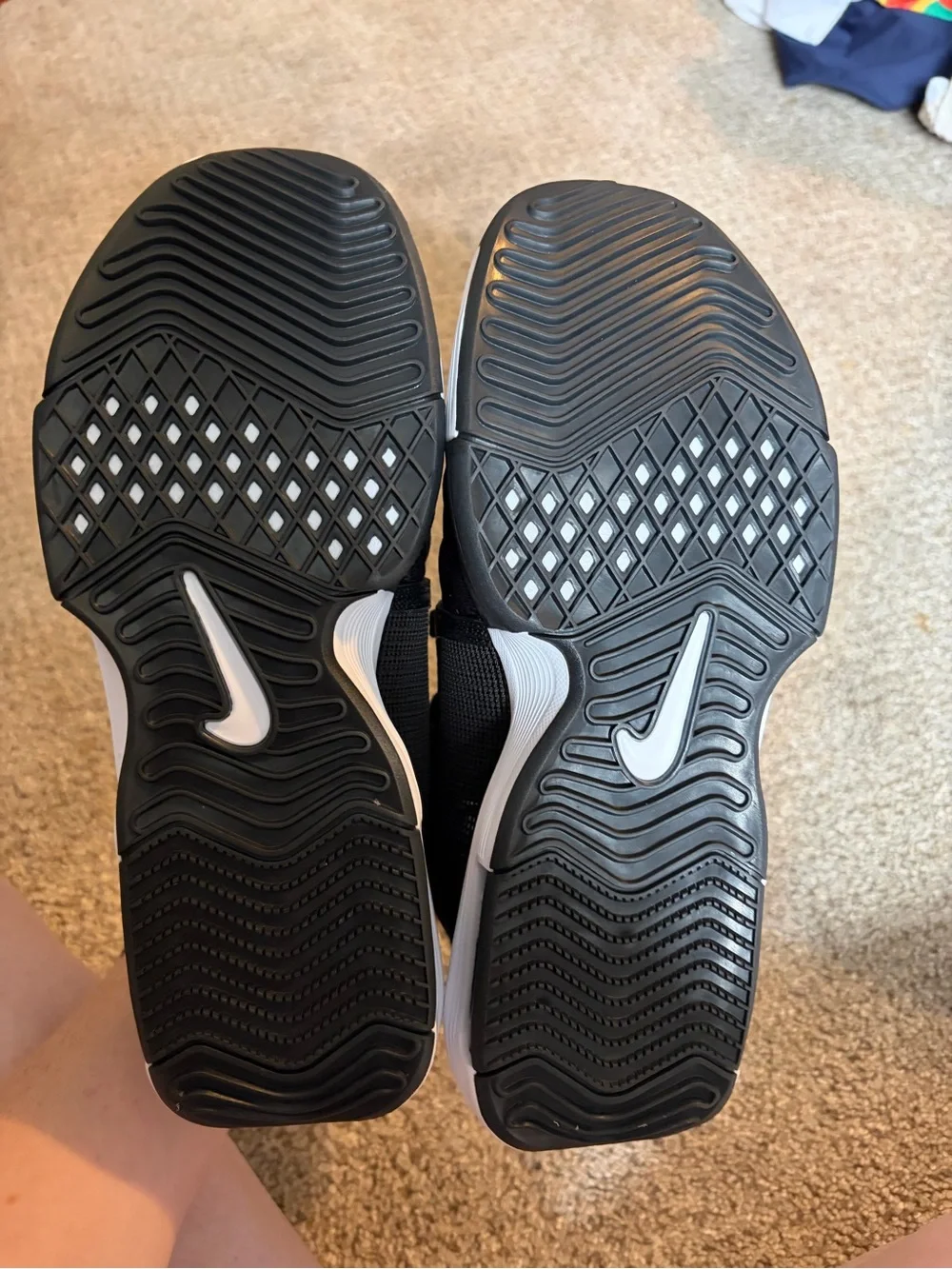 Nike Air - Basketball LeBron Witness 8